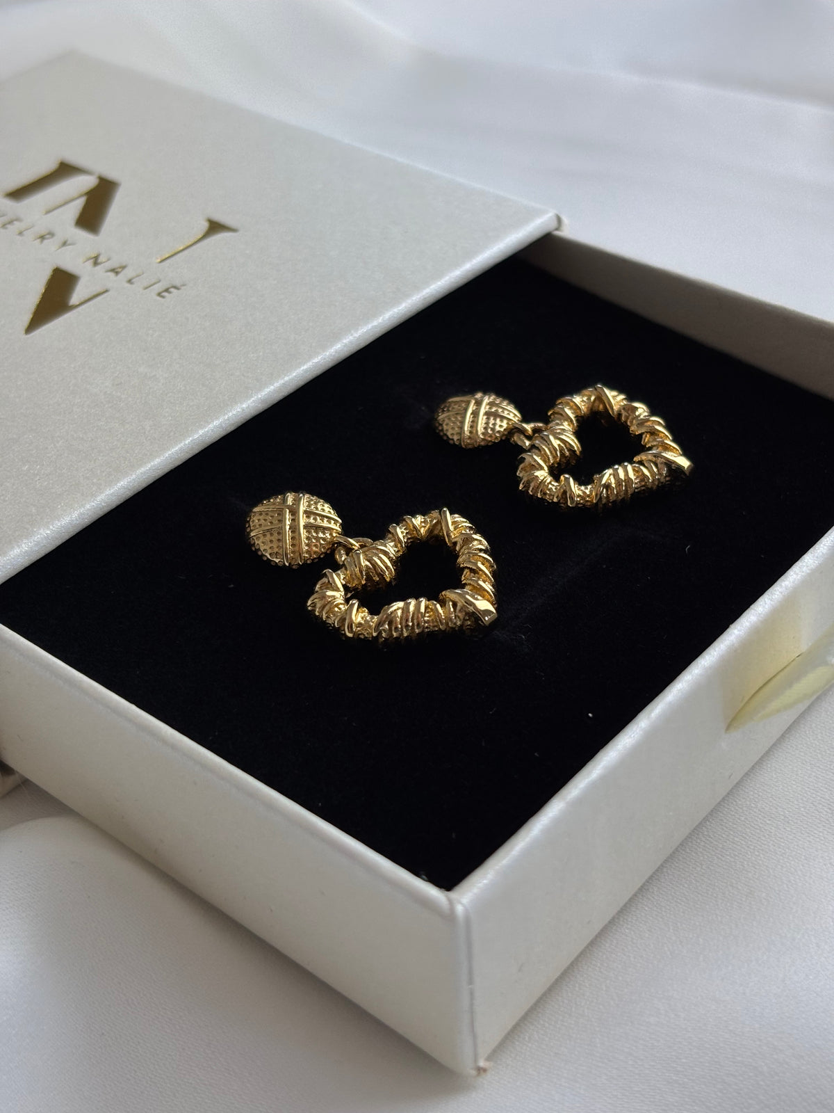 Orecchini CUORE FASCIATO GOLD