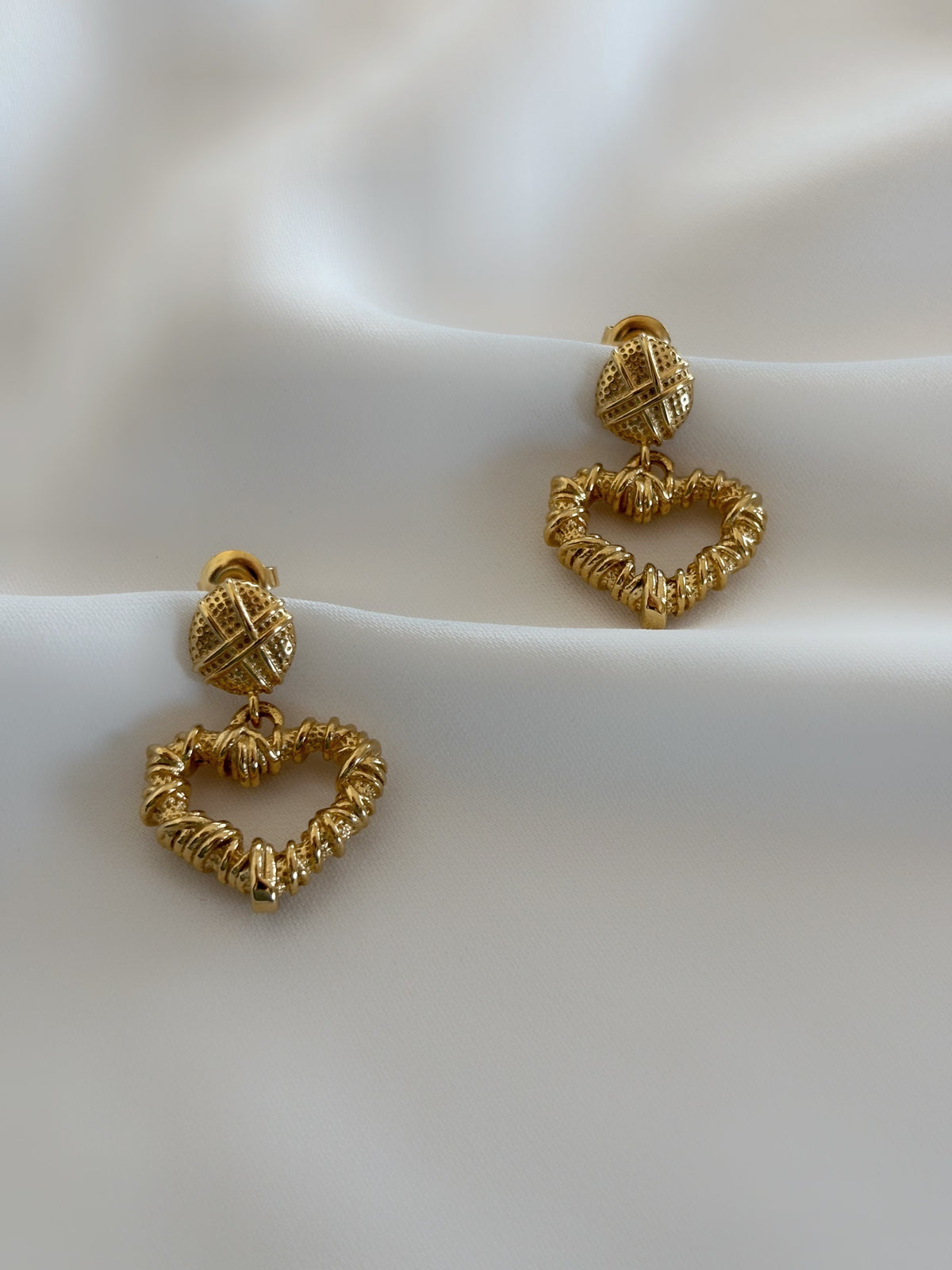 Orecchini CUORE FASCIATO GOLD